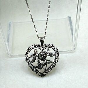 Vintage Rose Heart Necklace 925 Sterling w/925 18” Chain Sweetheart Valentine